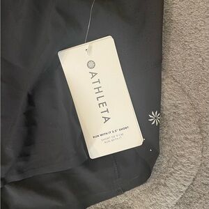 athleta 3.5 run with it shorts